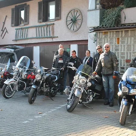 Zur Sonne Konukevi 2*